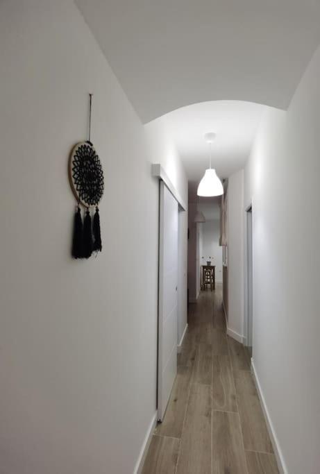 Fantastico Piso Nuevo, Mentidero Appartement